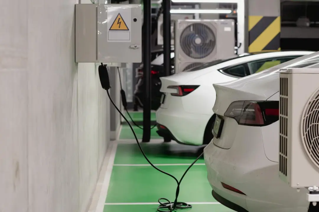 Borne de recharge IRVE à Senlis : aides ADVENIR 2026 + tarifs