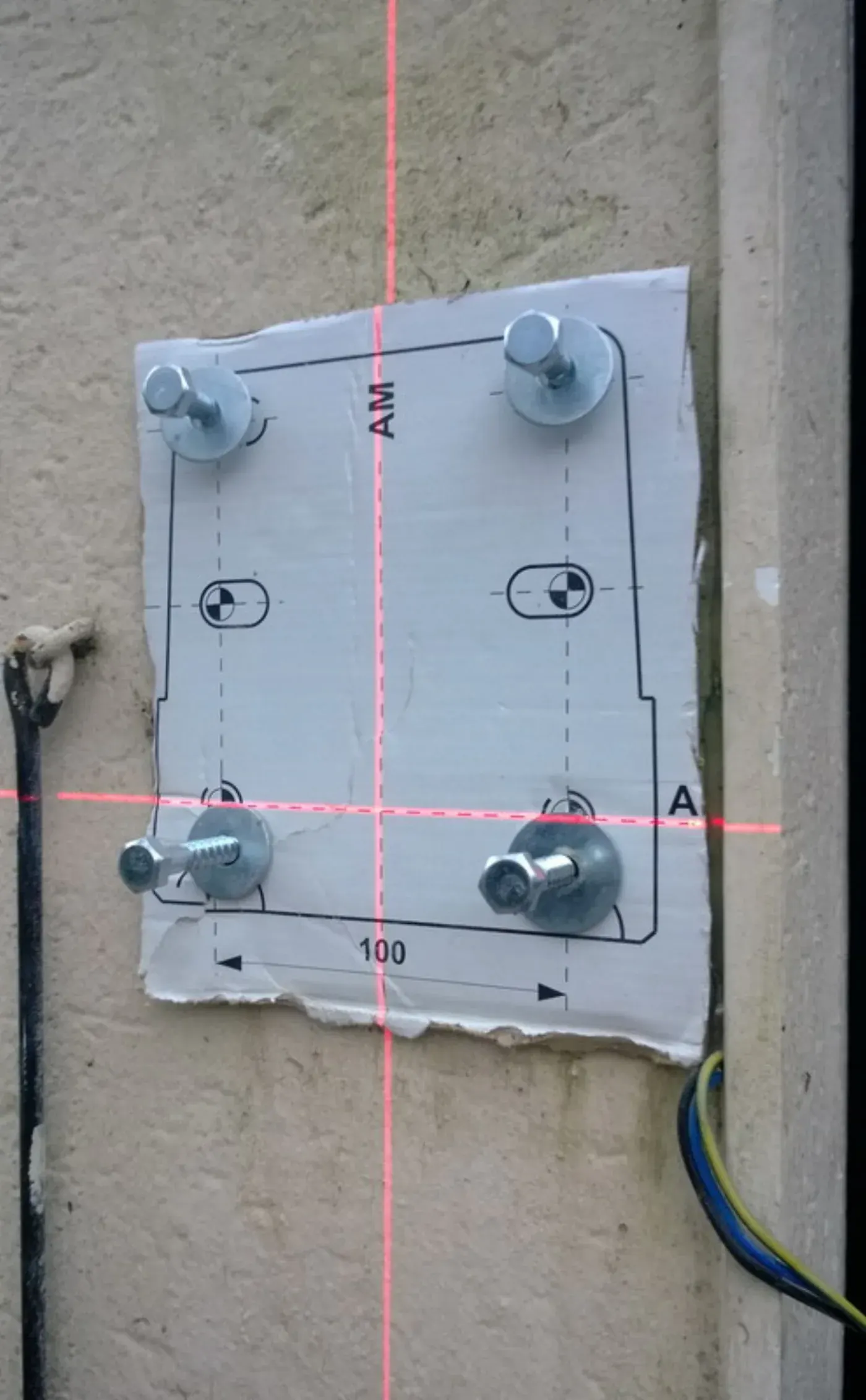 Pose borne IRVE Wallbox à Senlis avec disjoncteur dédié 32 A type B
